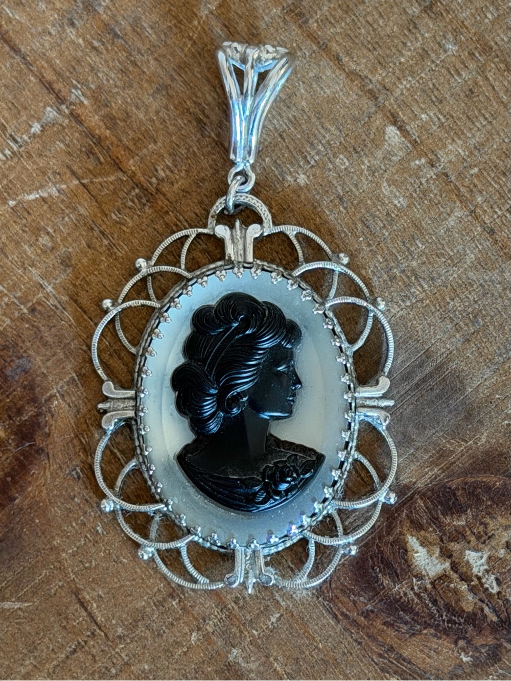 Vintage Black and White Cameo Pendant